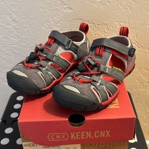 Like New Keen Kids Seacamp II CNX sandal - red size 11 toddler